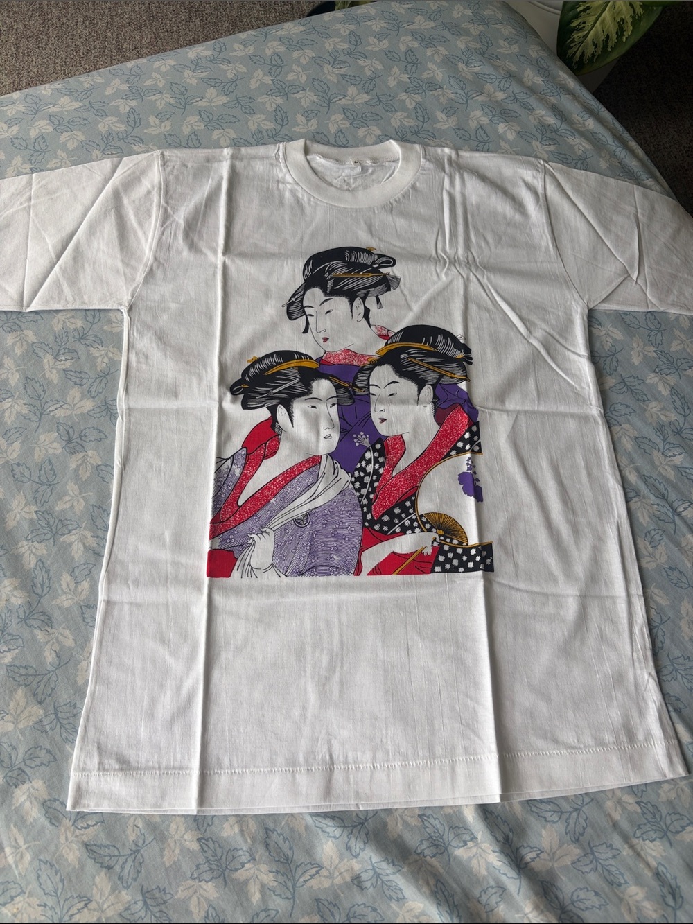 White T-Shirt with Japanese Geisha Print